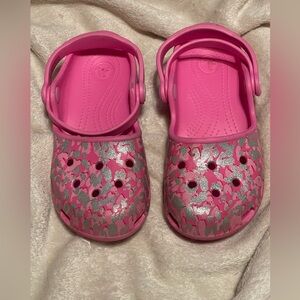 Crocs girls Karin pink and silver sparkles design size 12.